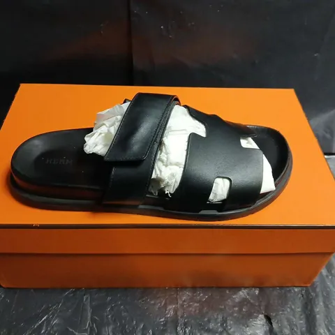 BOXED PAIR OF HERMÈS LEATHER SANDALS – BLACK, TWO-STRAP - SIZE UNSPECIFIED