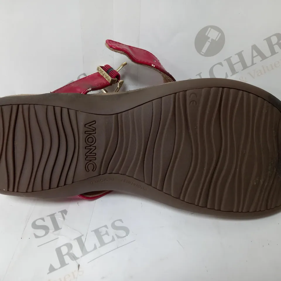 VIONIC SANDALS - RED PATENT FLIP FLOPS UK SIZE 8