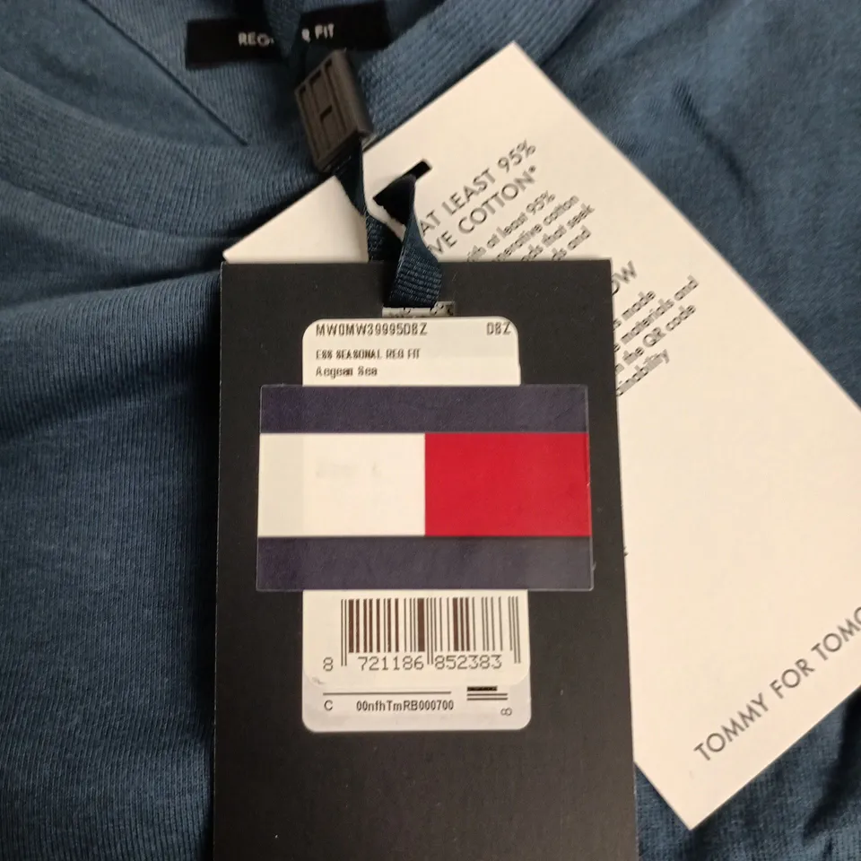 TOMMY HILFIGER T-SHIRT – NAVY – UK LARGE (L)