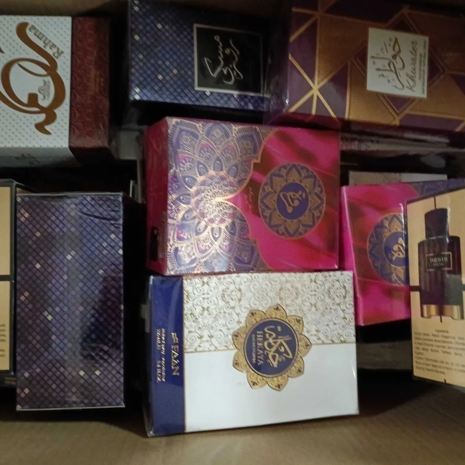 APPROXIMATELY 15 ASSORTED BOXED FRAGRANCES TO INCLUDE TOBACCO INTENSE EAU DE PARFUM, NUSUK MUSKY ROSE, FAAN HEKAYA, ETC - COLLECTION ONLY