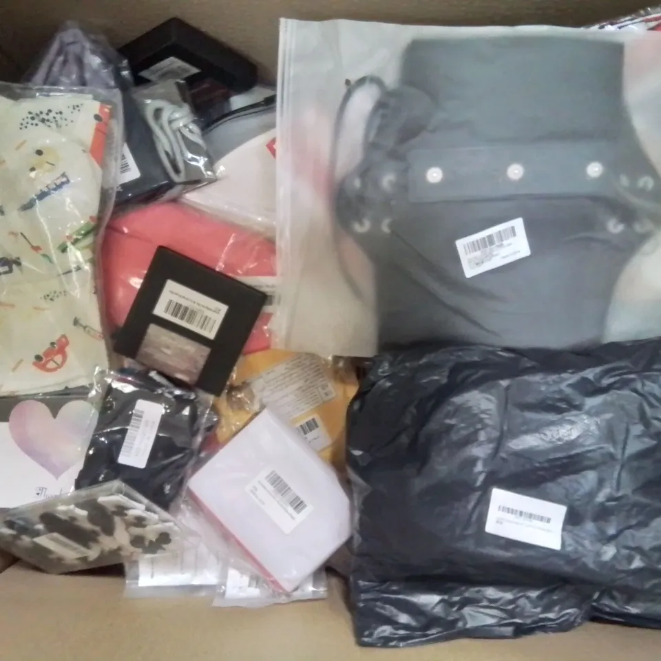 BOX CONTAINING VARIOUS BAGGED CLOTHING ITEMS AND MIXED DRESS UP/COSTUME JEWELLERY IN SILVER AND SILVER PLATE ECT.