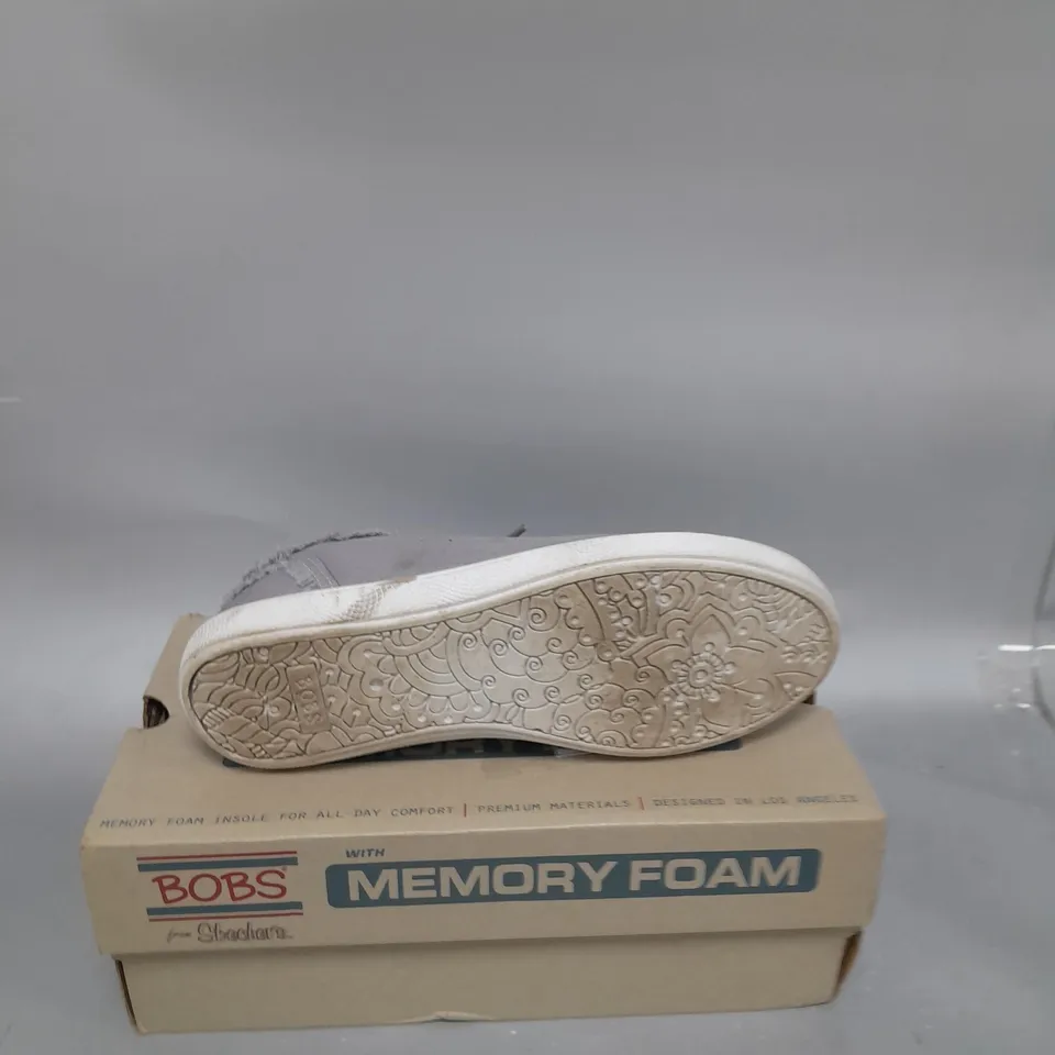 BOBS BY SKECHERS MEMORY FOAM TRAINERS - GREY - SIZE 3