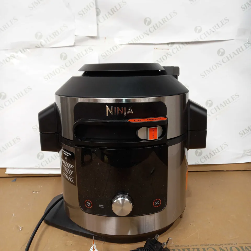NINJA FOODI SMARTLID 7.5L MULTI COOKER & AIR FRYER