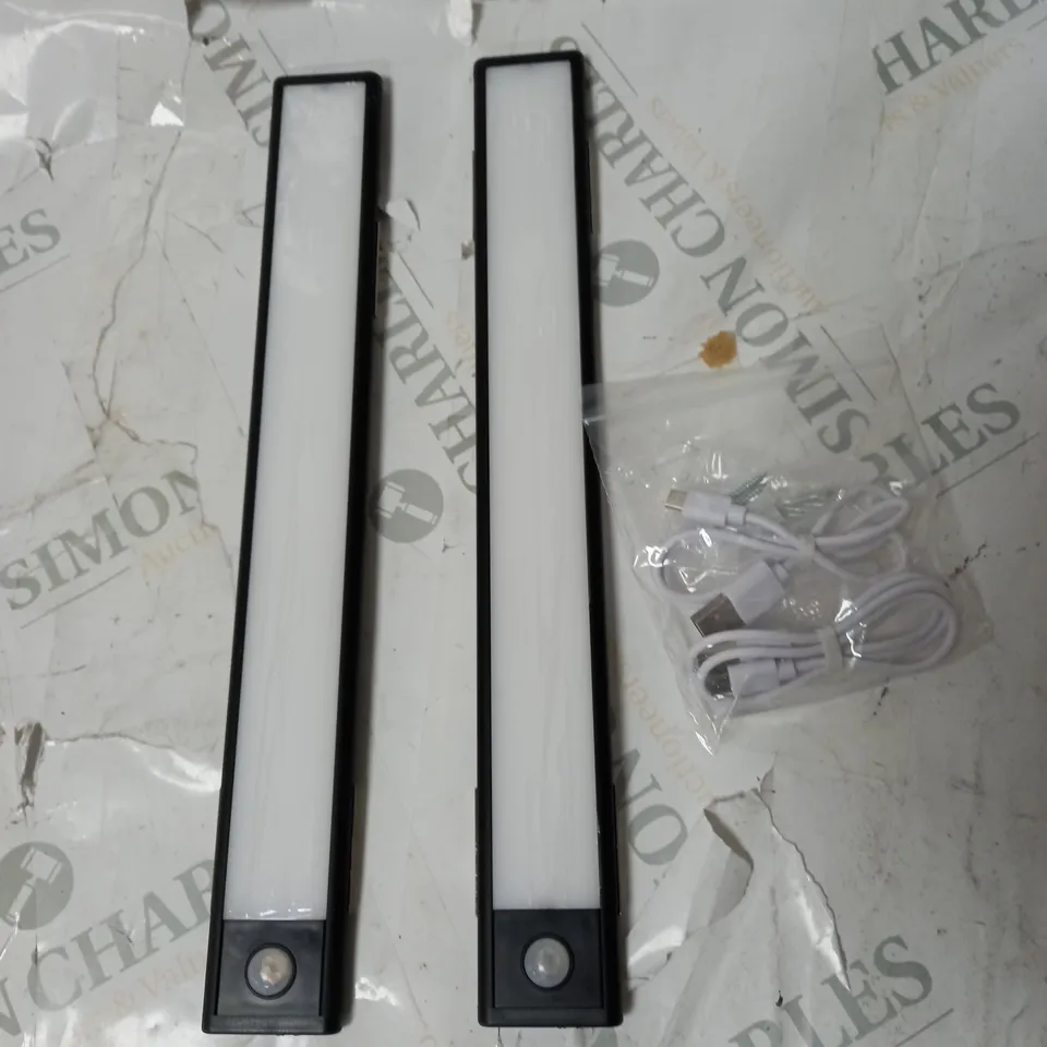 SFIXX SET OF 2 USB RECHARGEABLE MOTION SENSOR LIGHTS