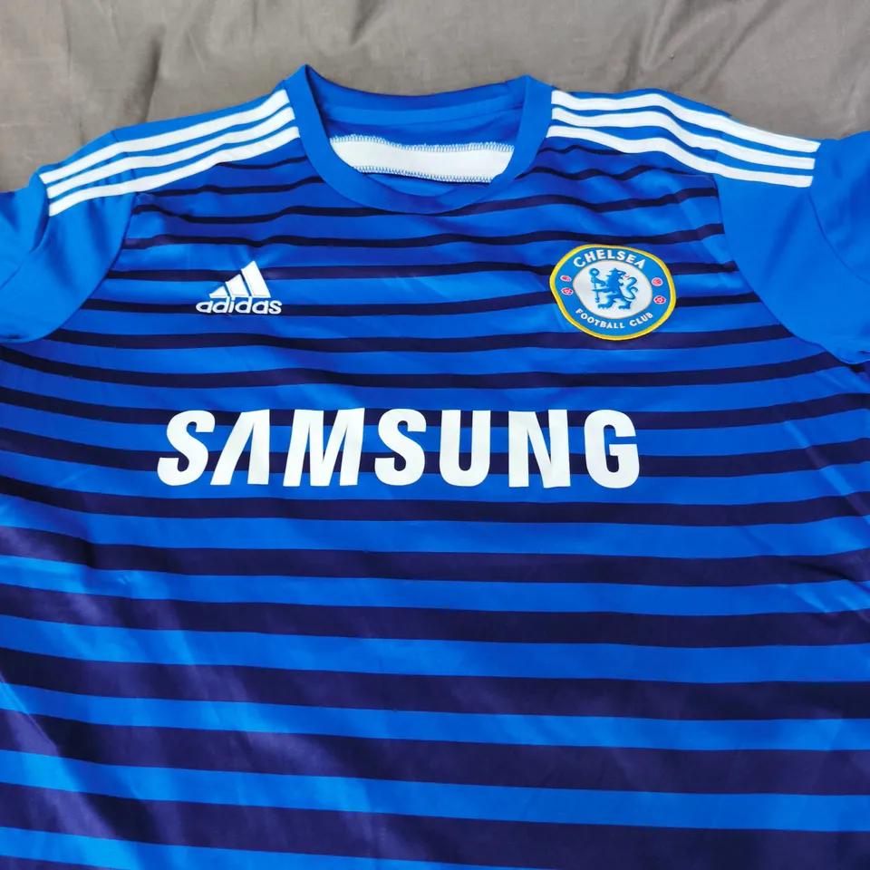 CHELSEA FC ADIDAS FOOTBALL SHIRT - HAZARD 10 - SIZE S
