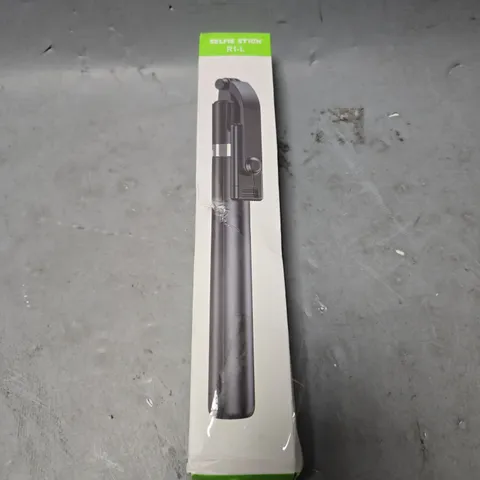 BOXED SELFIE STICK R1-L