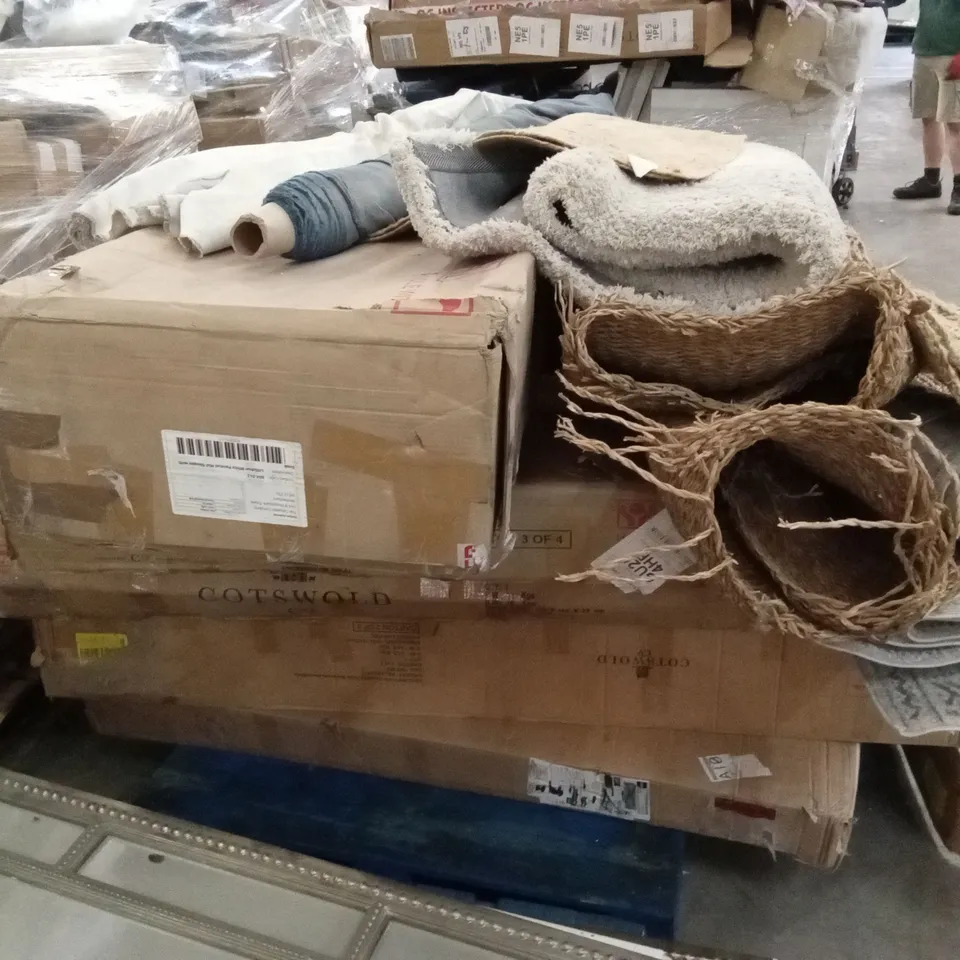 PALLET OF ASSORTED INCOMPLETE DESIGNER FURNITURE PARTS AND RUGS