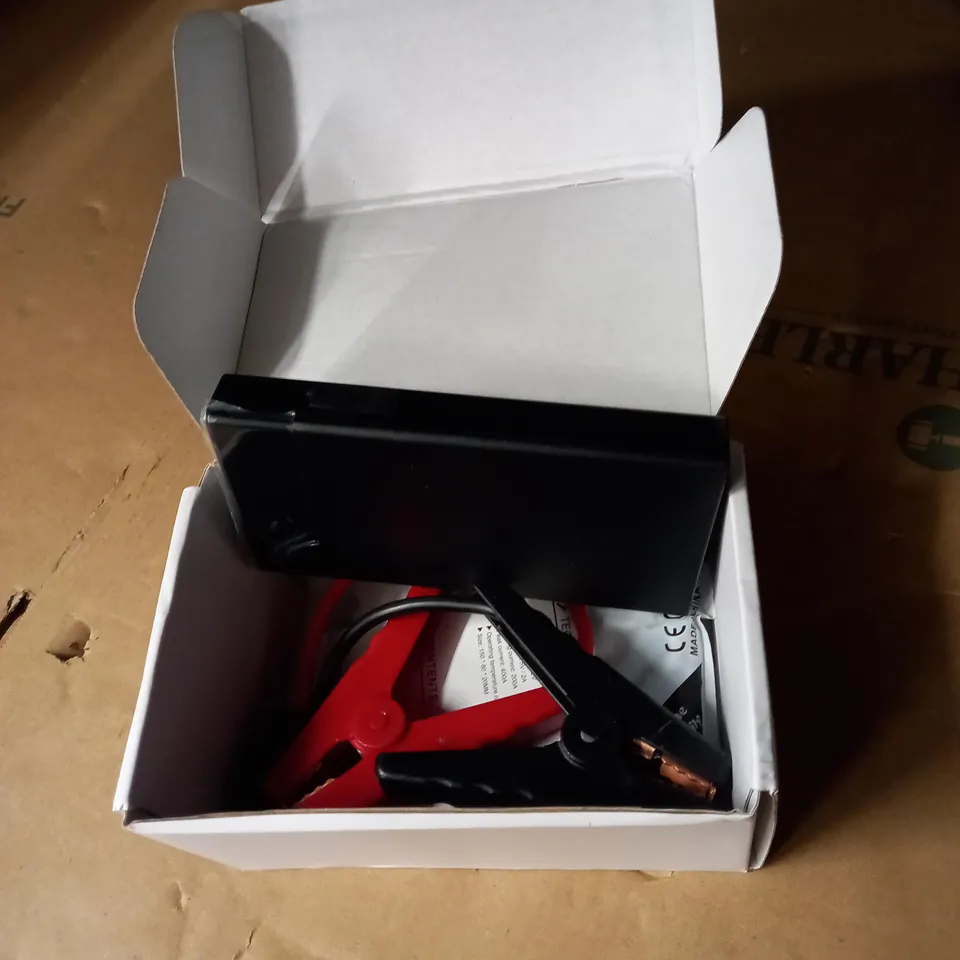 MULTI-FUNCTION CAR STARTING POWER