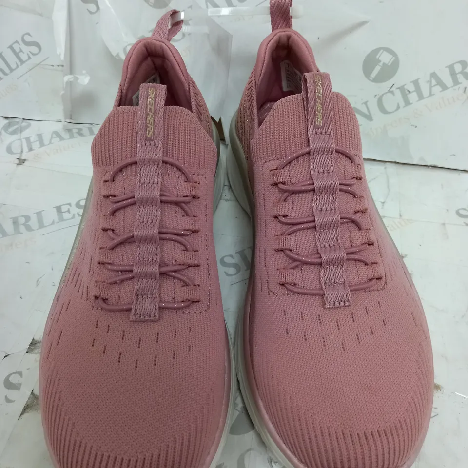 SKETCHERS MEMORY FOAM SLIP ON TRAINERS IN PINK - SIZE 4