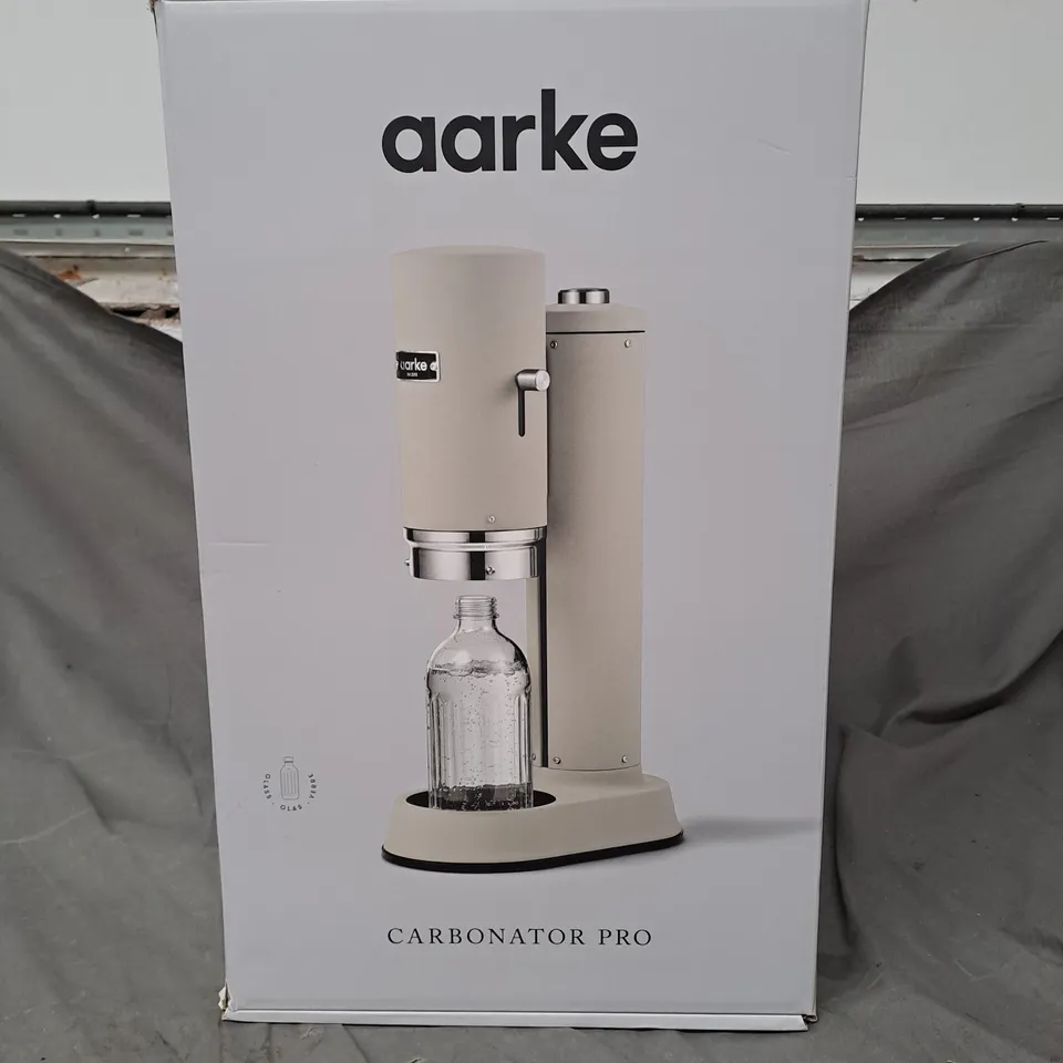 BOXED AARKE CARBONATOR PRO SPARKING WATER MAKER IN SAND