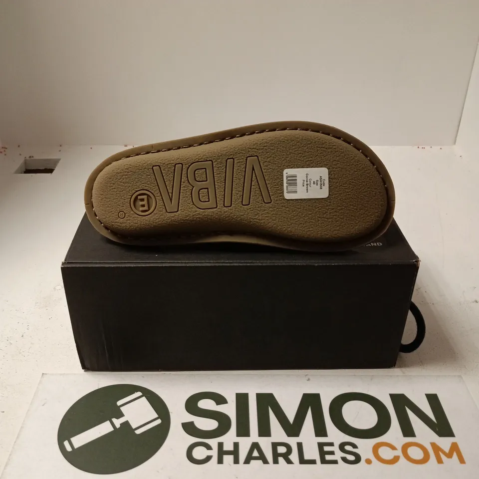 BOXED PAIR OF VIBA LEATHER SLIDES IN COCA BROWN - SIZE 40