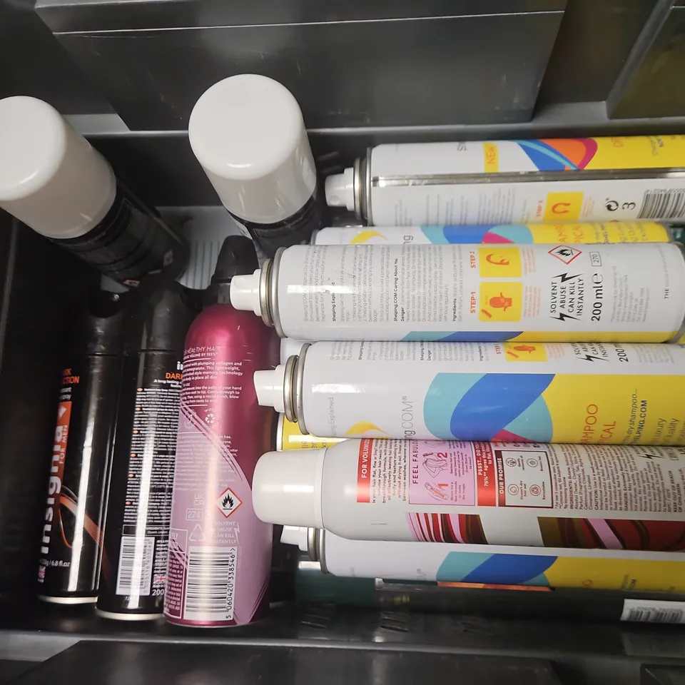 APPROXIMATELY 20 ASSORTED AEROSOLS TO INCLUDE BOOTS DRY SHAMPOO, MITCHUM FLORAL CITRUS SPRAY, PEST EXPERT POWER FOGGER, ETC - COLLECTION ONLY
