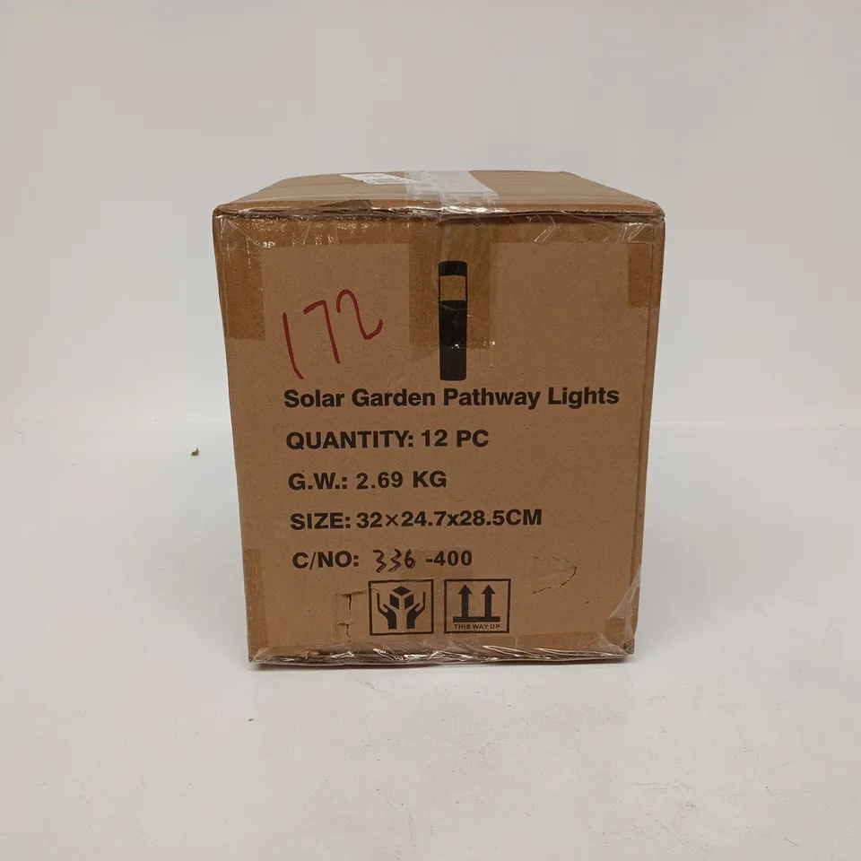 COTSCO SOLAR GARDEN PATHWAY LIGHTS SET OF 12 BOXED