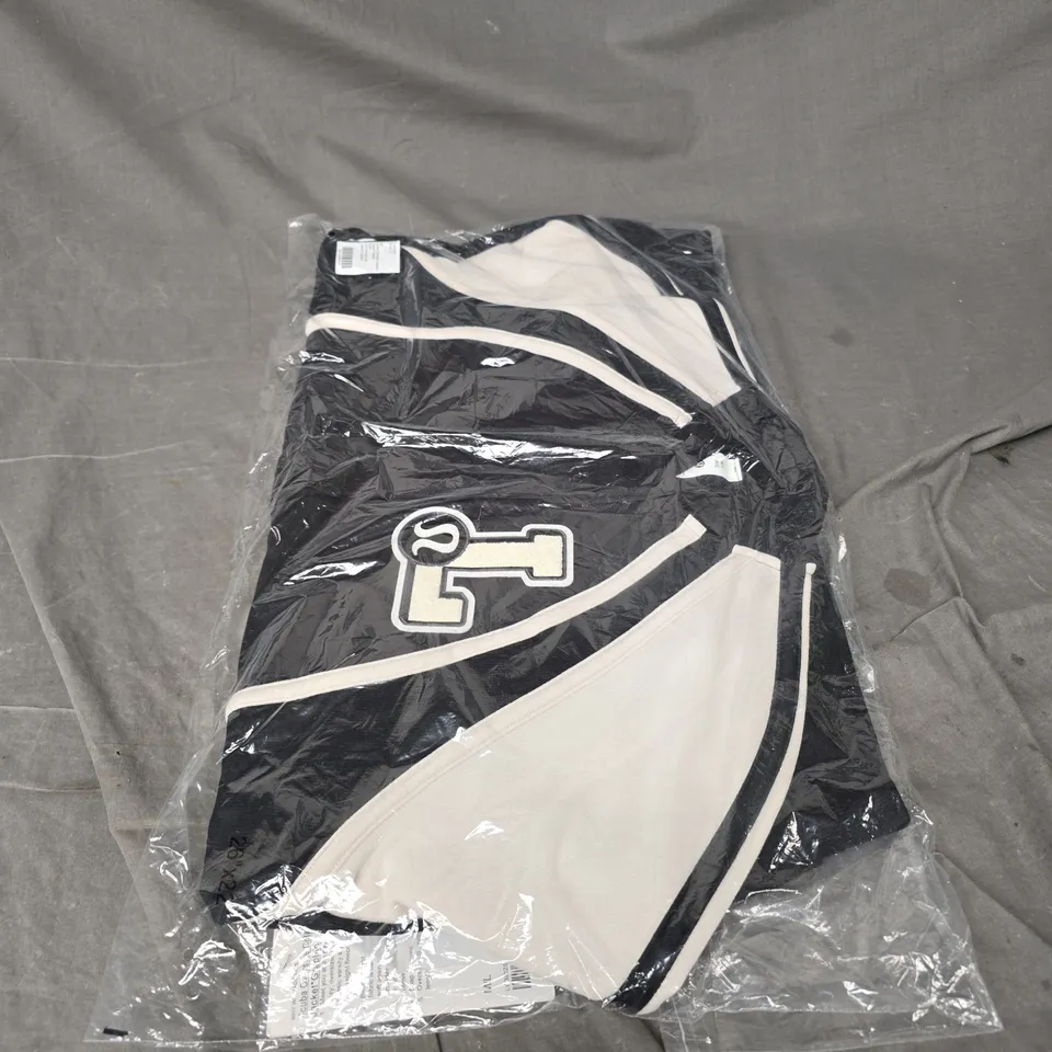 LULULEMON SCUBA OVERSIZE COLLEGIATE GRAPHIC JACKET IN BLACK MULTI SIZE M/L