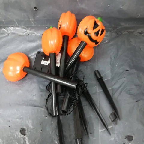 HEAVEN SENDS SET OF 5 SOLAR POWERED PUMPKIN STAKE OUTDOOR HALLOWEEN LIGHTS