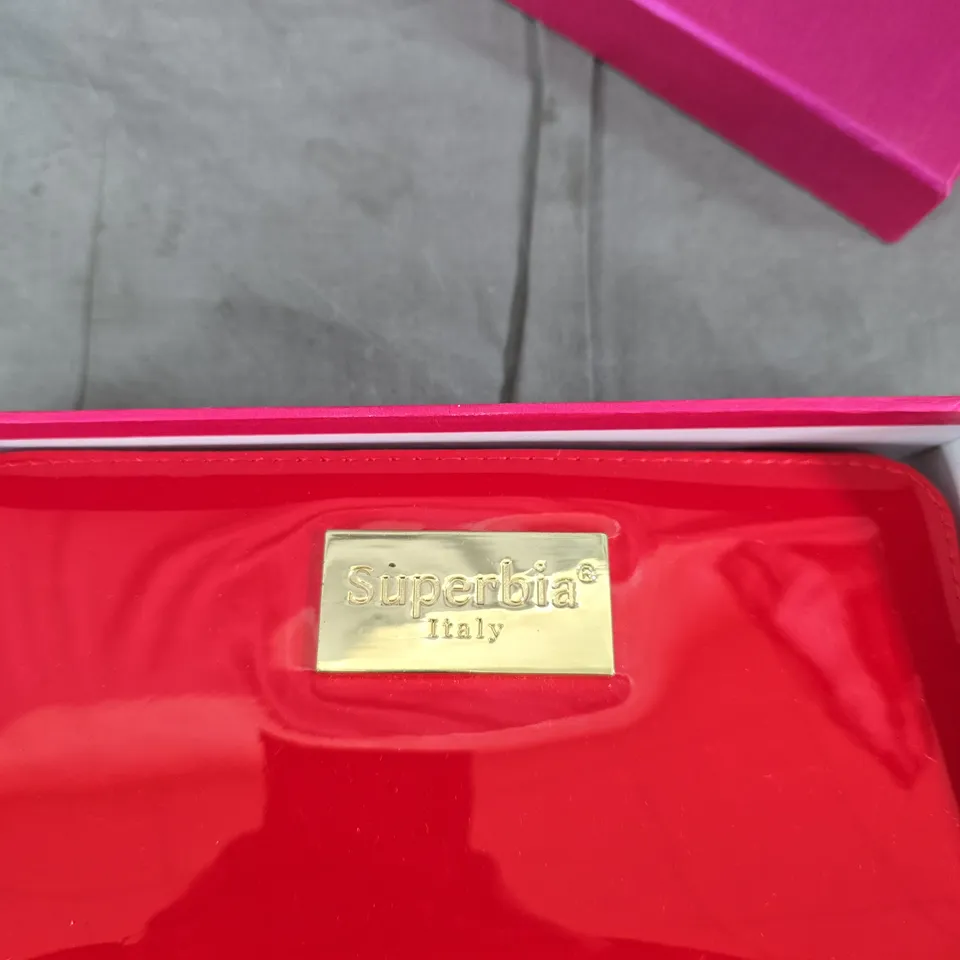 SUPERBIA ITALY RED PATENT LEATHER WALLET WITH GOLD PLATE – BOXED