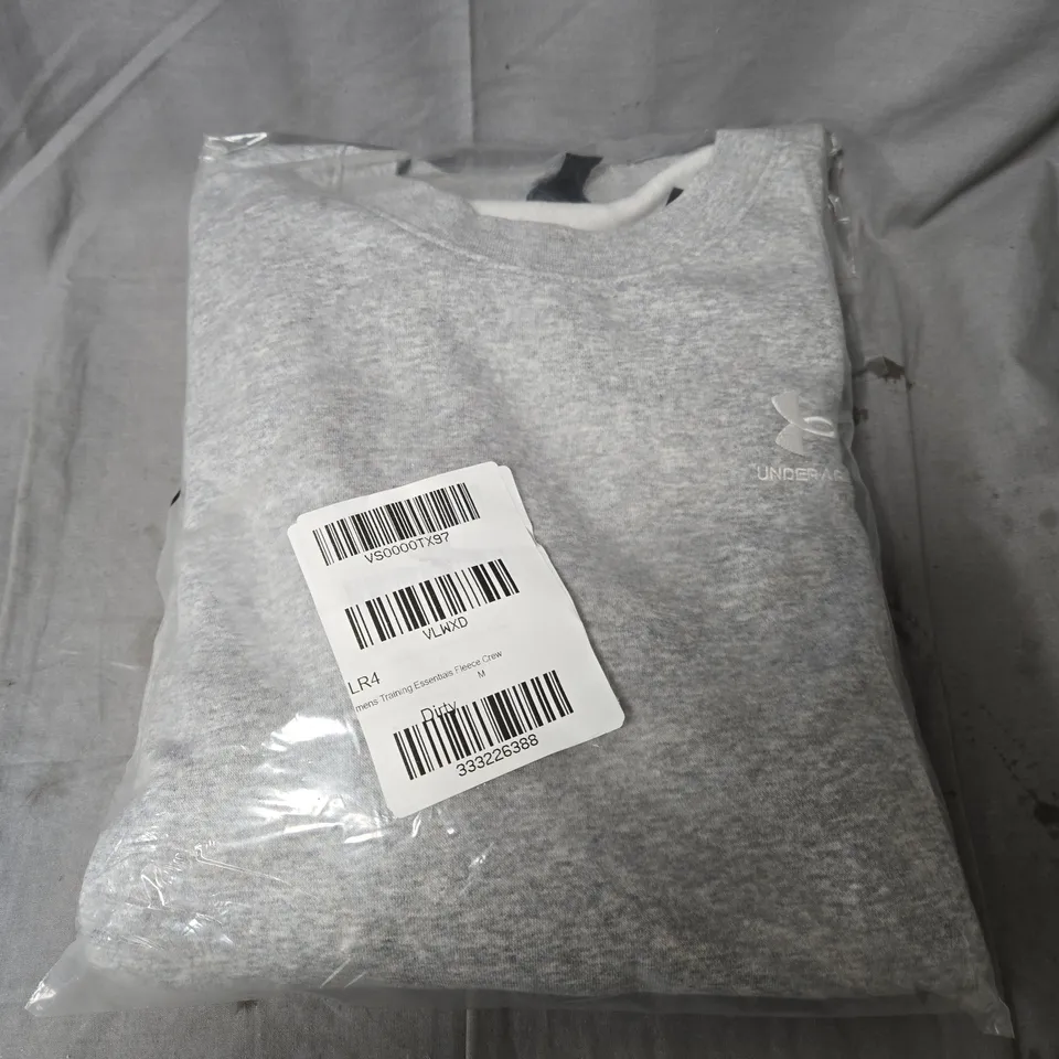 UNDER ARMOUR MEN'S TRAINING ESSENTIALS FLEECE CREW – GREY, SIZE M