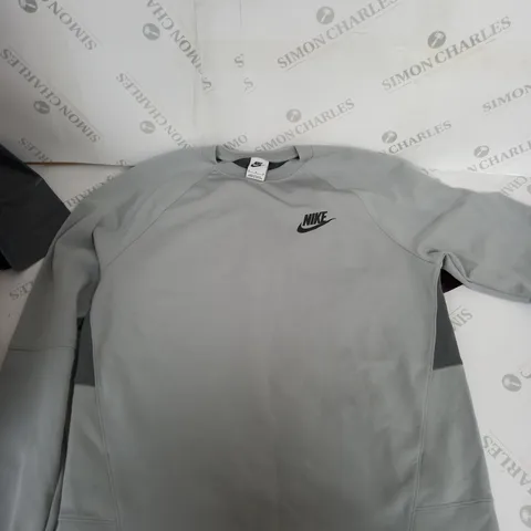 NIKE GREY LOGO JUMPER - MEDIUM 