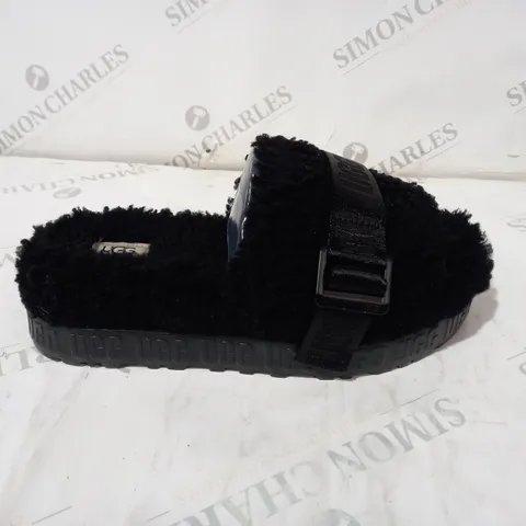 BLACK TEDDY FLEECE HIGH RISE SLIDER SIZE UNKNOWN