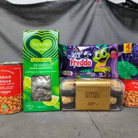APPROXIMATELY 10 ASSORTED FOOD AND DRINK ITEMS TO INCLUDE BAKED BEANS, FREDDO, FERRERO ROCHER, ETC