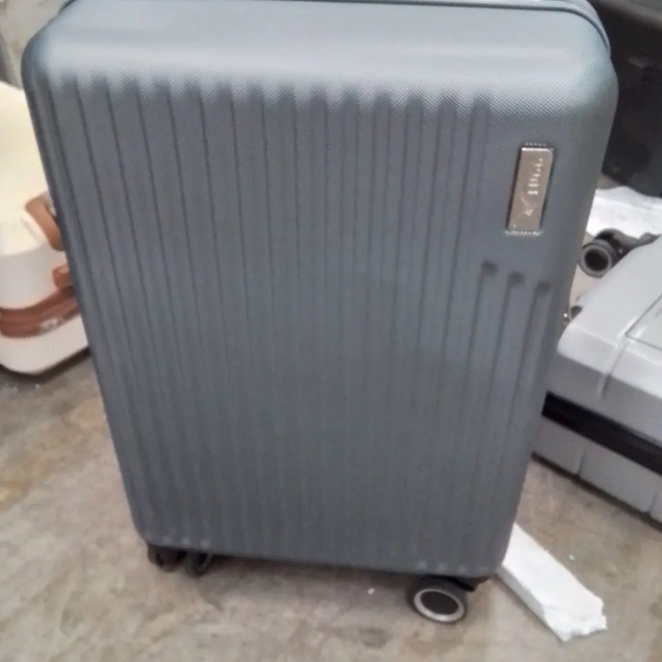 LUGG TRAVEL SUITCASE GREY