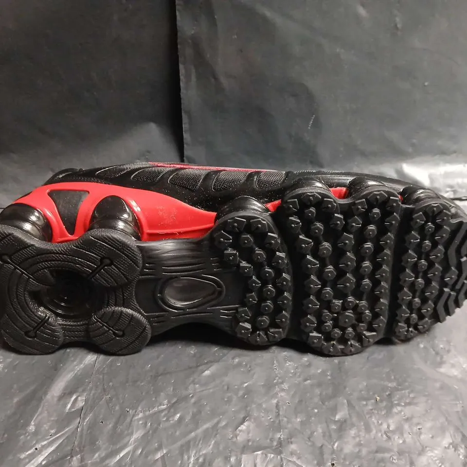 BOXED PAIR OF NIKE SHOX TL TRAINERS - UK SIZE 9