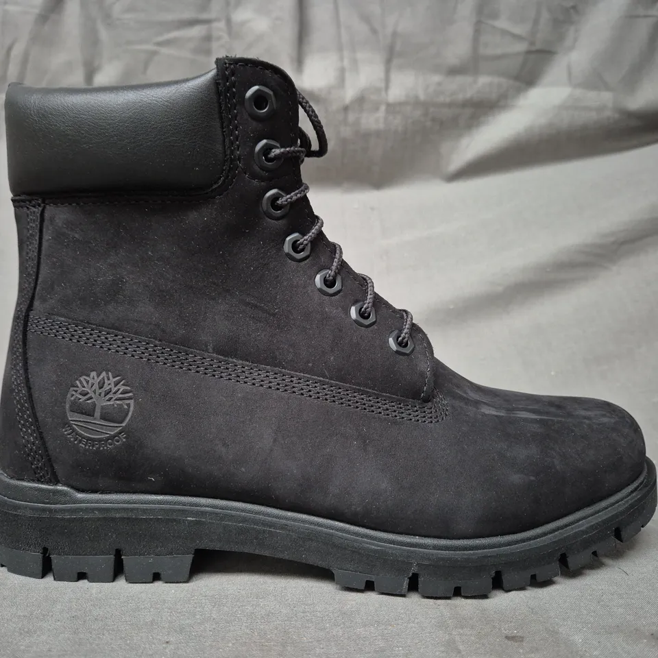 BOXED PAIR OF TIMBERLAND RADFORD WATERPROOF BOOTS IN BLACK UK SIZE 9