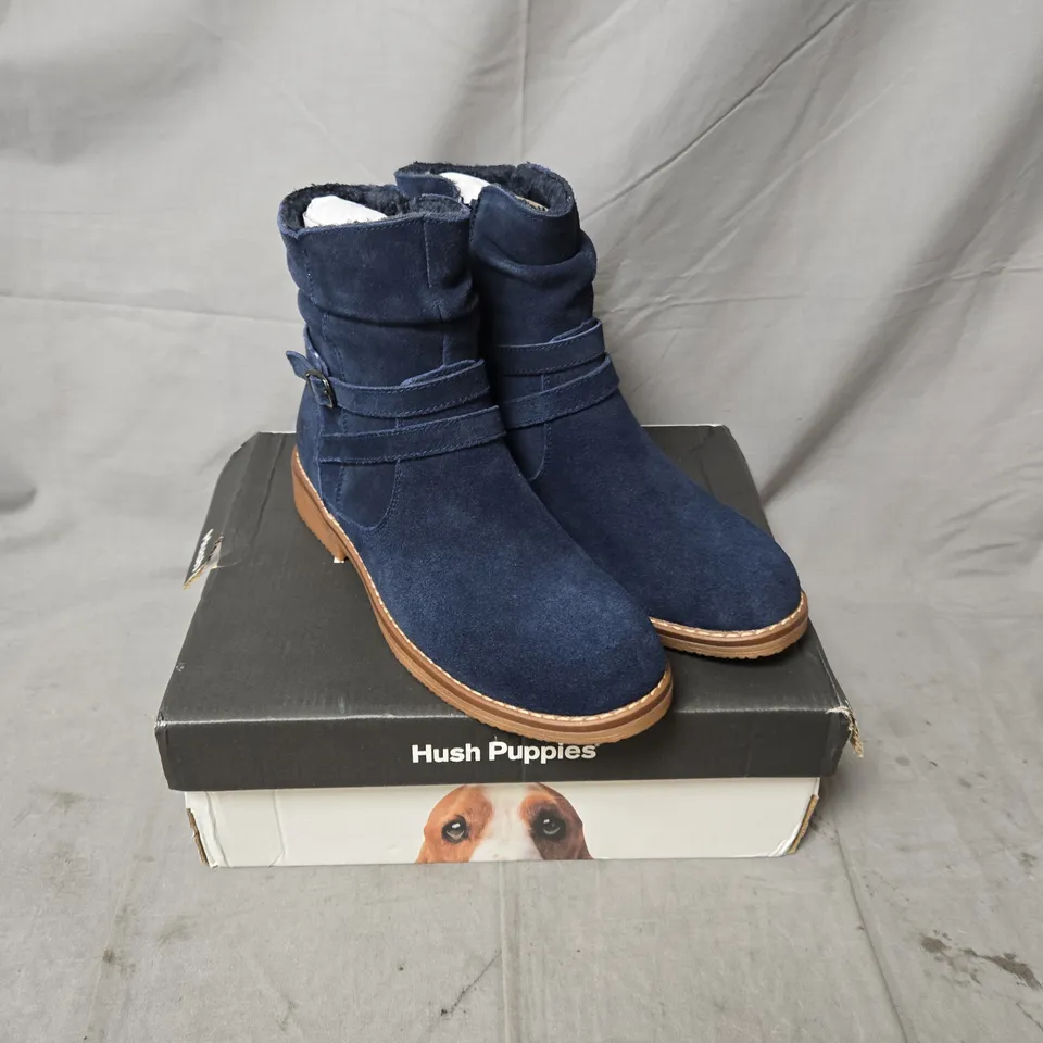 HUSH PUPPIES MANDY WATER RESISTANT SUEDE BOOT IN NAVY SIZE 7