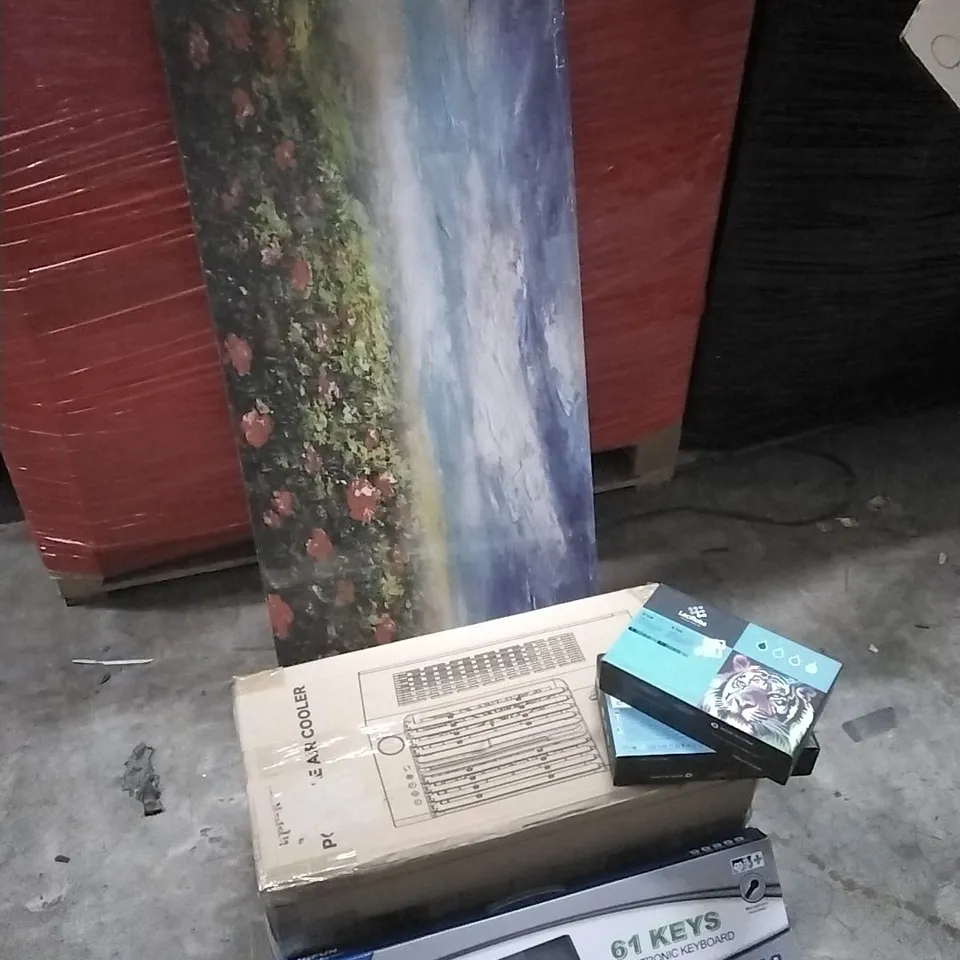 PALLET OF HOUSEHOLD ITEMS TO INCLUDE EPSON INK CARTRIDGES, PORTABLE AIR COOLER, 61 KEY ELECTRONIC KEYBOARD, WRAPPED CANVAS PRINT AND OTHER ASSORTED ITEMS...