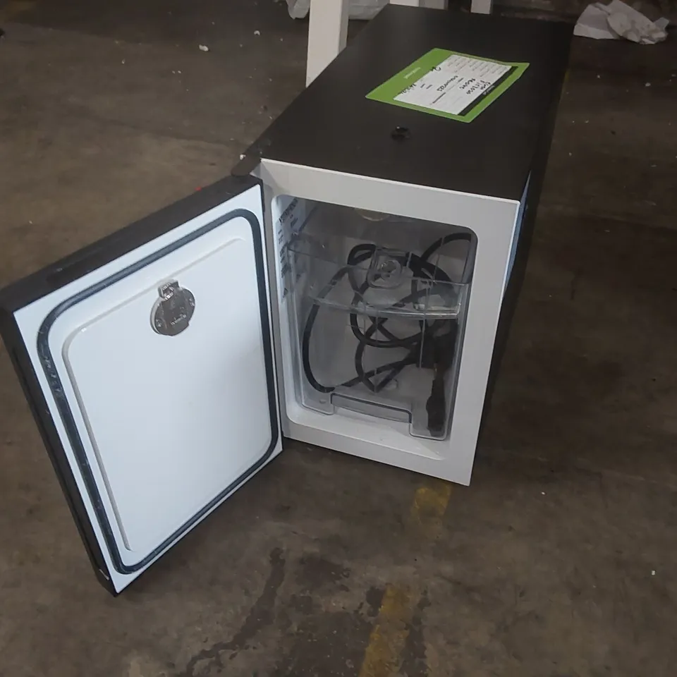 VITRIFRIGO COMMERCIAL COFFEE MACHINE FRIDGE