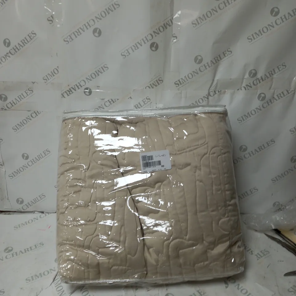 KELLY HOPPEN GEO BEDSPREAD - LATTE - KINGSIZE