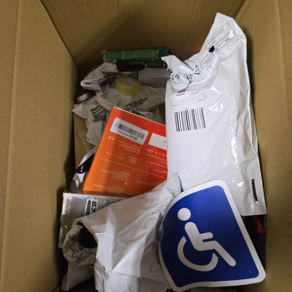 APPROXIMATELY 15 ASSORTED HOUSEHOLD PRODUCTS TO INCLUDE DISABLED BADGE, DIFFUSER ETC 