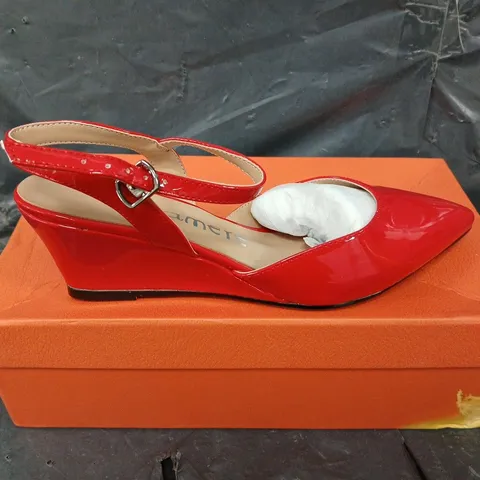BOXED PAIR OF CASTAMERE WOMENS WEDGE SHOES - UK SIZE 36