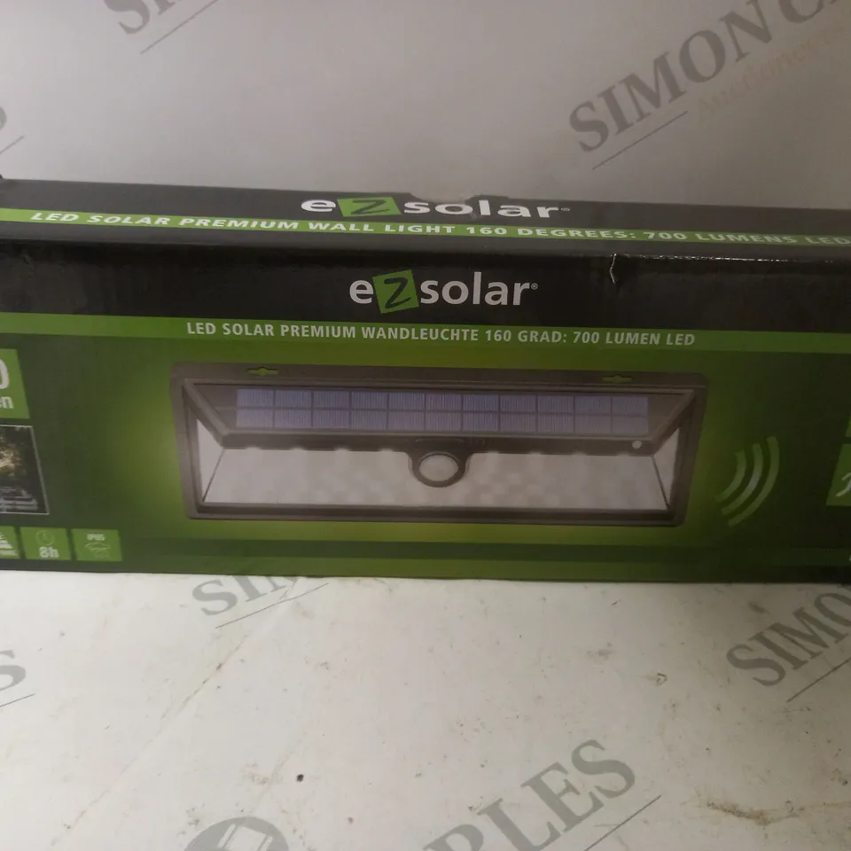 BOXED EZ SOLAR LED PREMIUM WALL LIGHT