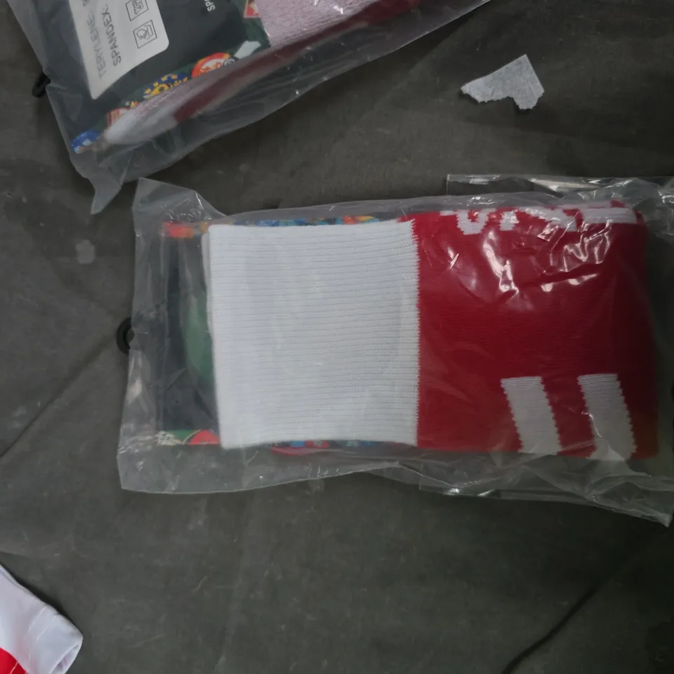 SUNDERLAND FULL KIT– RED & WHITE STRIPES WITH CREST BADGE AND UTILITA SPONSOR