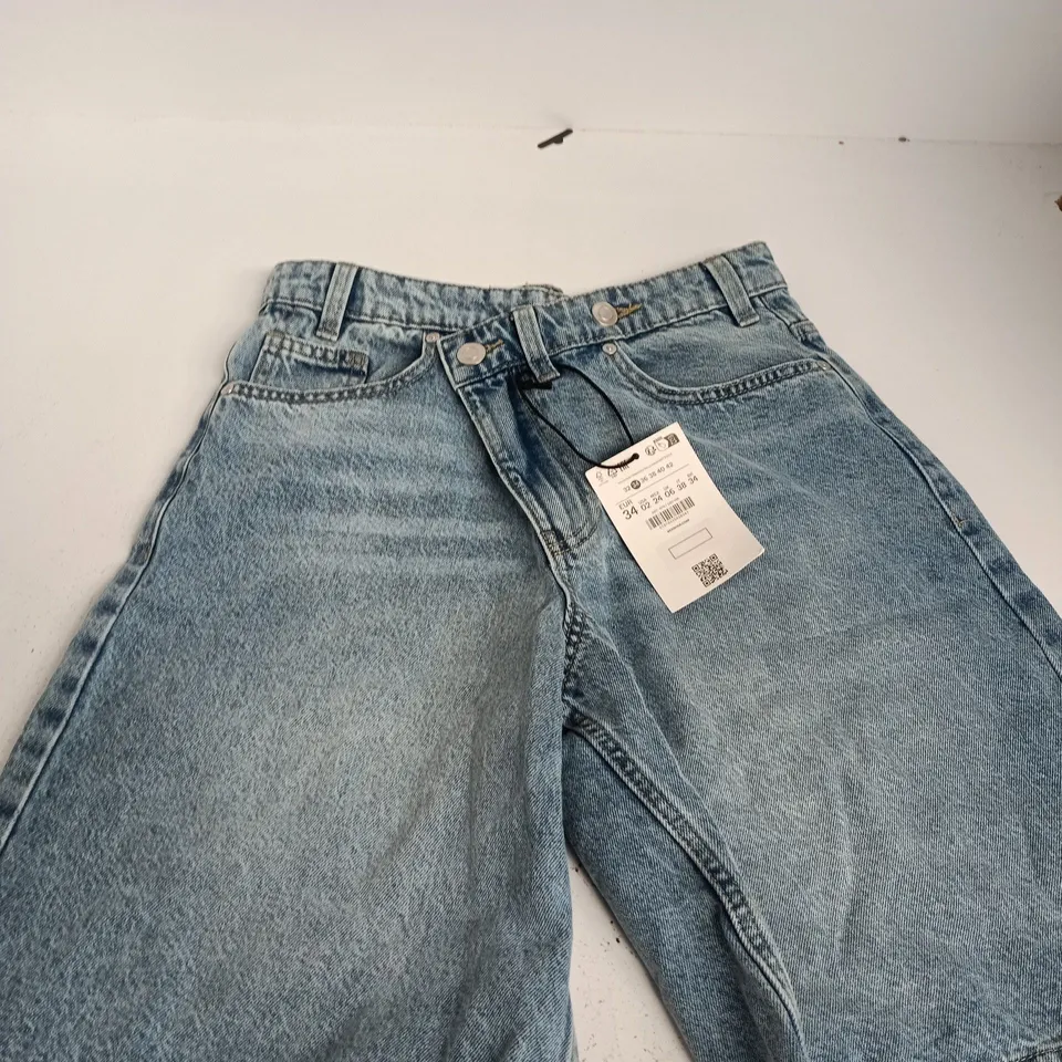 BERSHKA WOMEN’S DENIM SHORTS – EU 34 (US 2), TAG ATTACHED