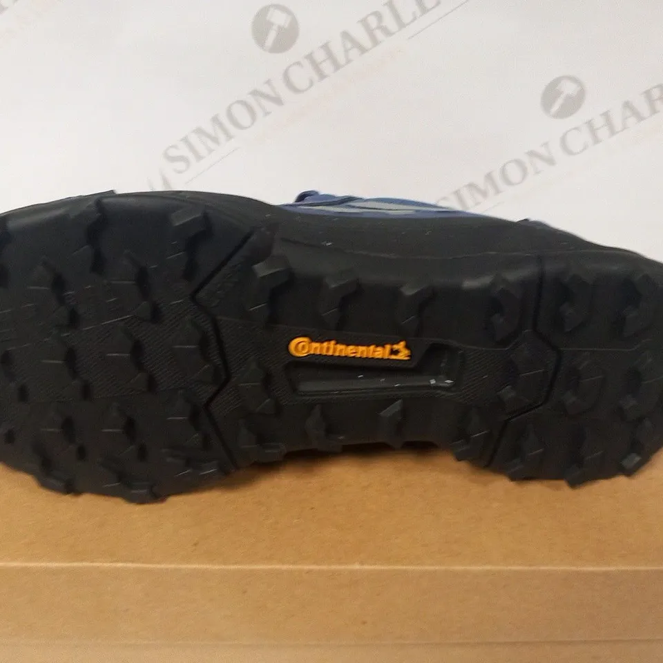 BOXED ADIDAS TERREX SIZE 7.5