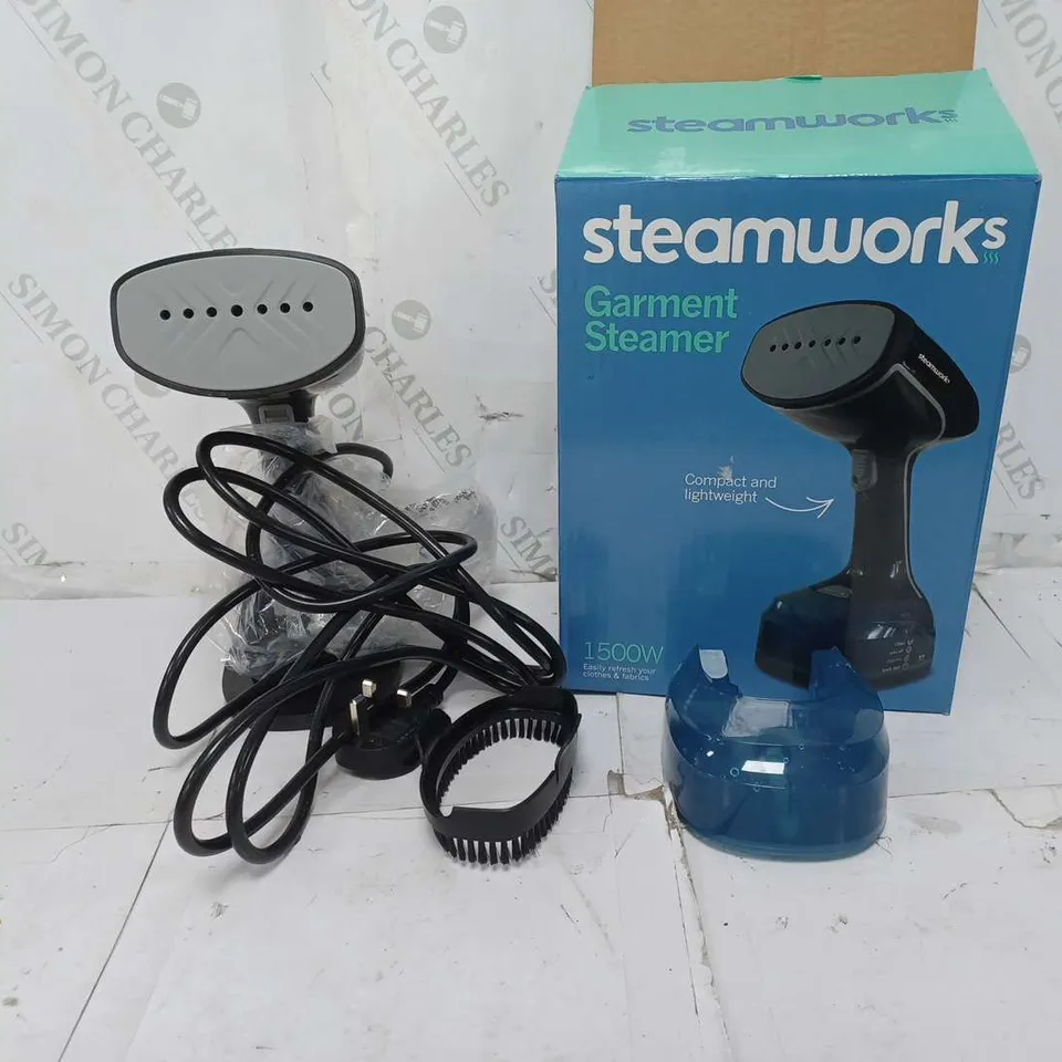 BOXED STEAMWORKS GARMENT STEAMER 1500W