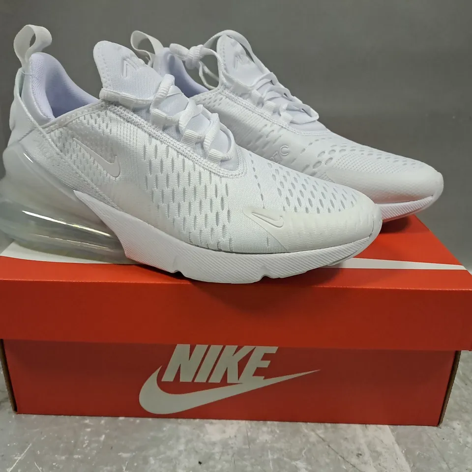 BOXED PAIR OF NIKE AIR MAX 270 SHOES IN WHITE UK SIZE 5.5