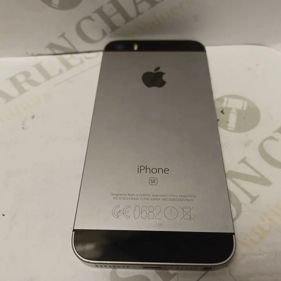 APPLE IPHONE SE (1ST GENERATION) - SILVER 