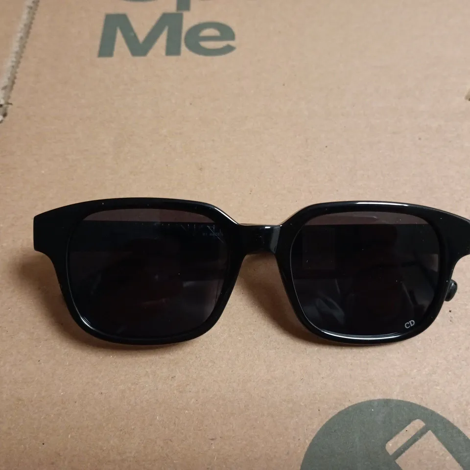 BOXED PAIR OF DIOR SUNGLASSES