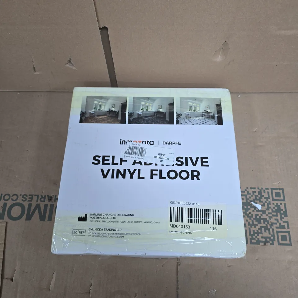 SELF-ADHESIVE VINYL FLOOR TILES – LIGHT WOOD GEOMETRIC PATTERN, BOX OF 30 TILES