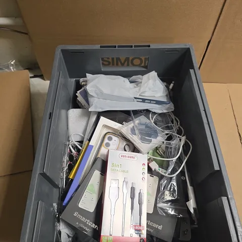 TOTE OF APPROXIMATELY 20 ASSORTED ITEMS TO INCLUDE: SOLAR POWER BANK