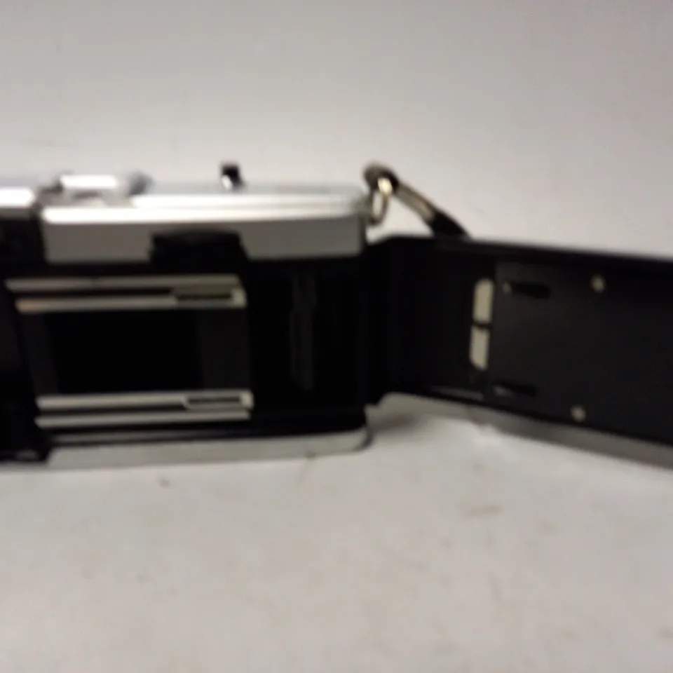 OLYMPUS TRIP 35 CAMERA WITH MIRANDA 28MM MACRO LENS, MULTI DEDICATED 700CD FLASH AND ADAPTERS IN CARRY BAG