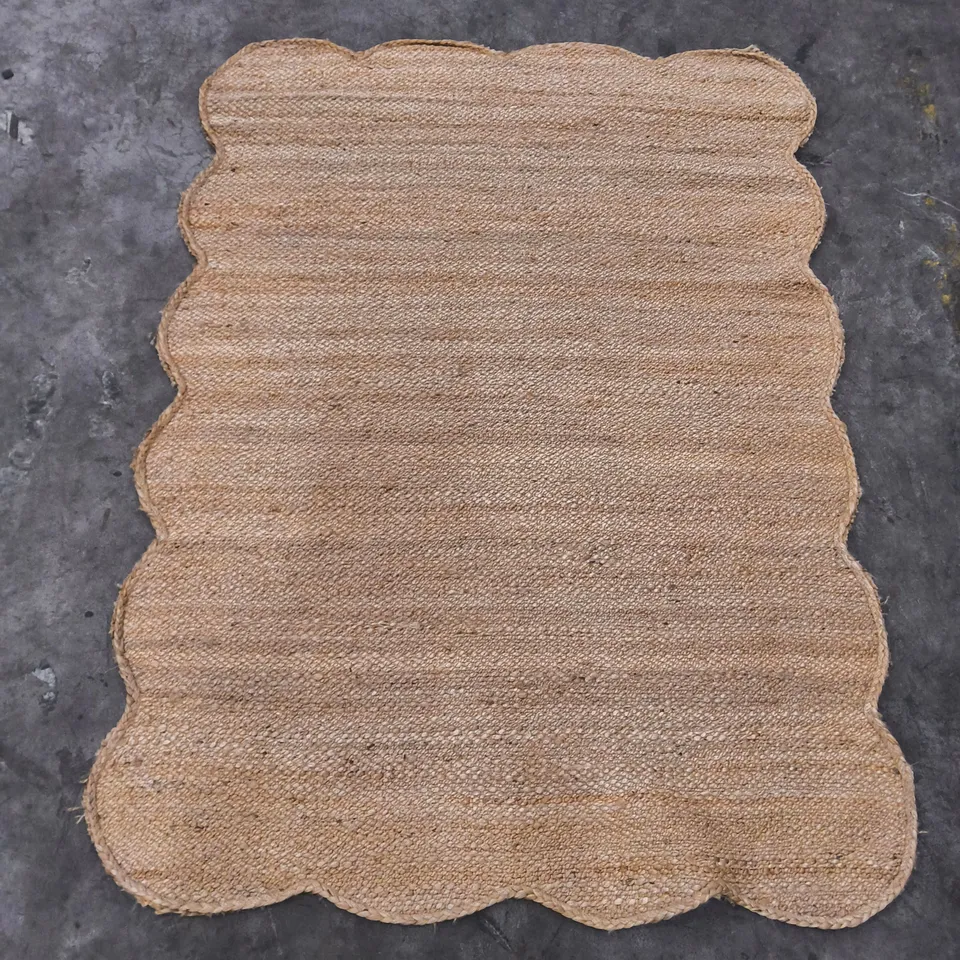 NATURAL-FIBRE RUG WITH SCALLOPED EDGES – BEIGE (120X160CM)