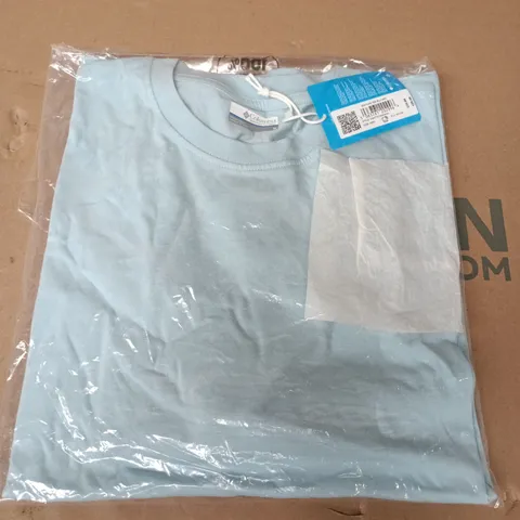 BAGGED COLUMBIA SKYLINE TEE IN LIGHT BLUE - MEDIUM