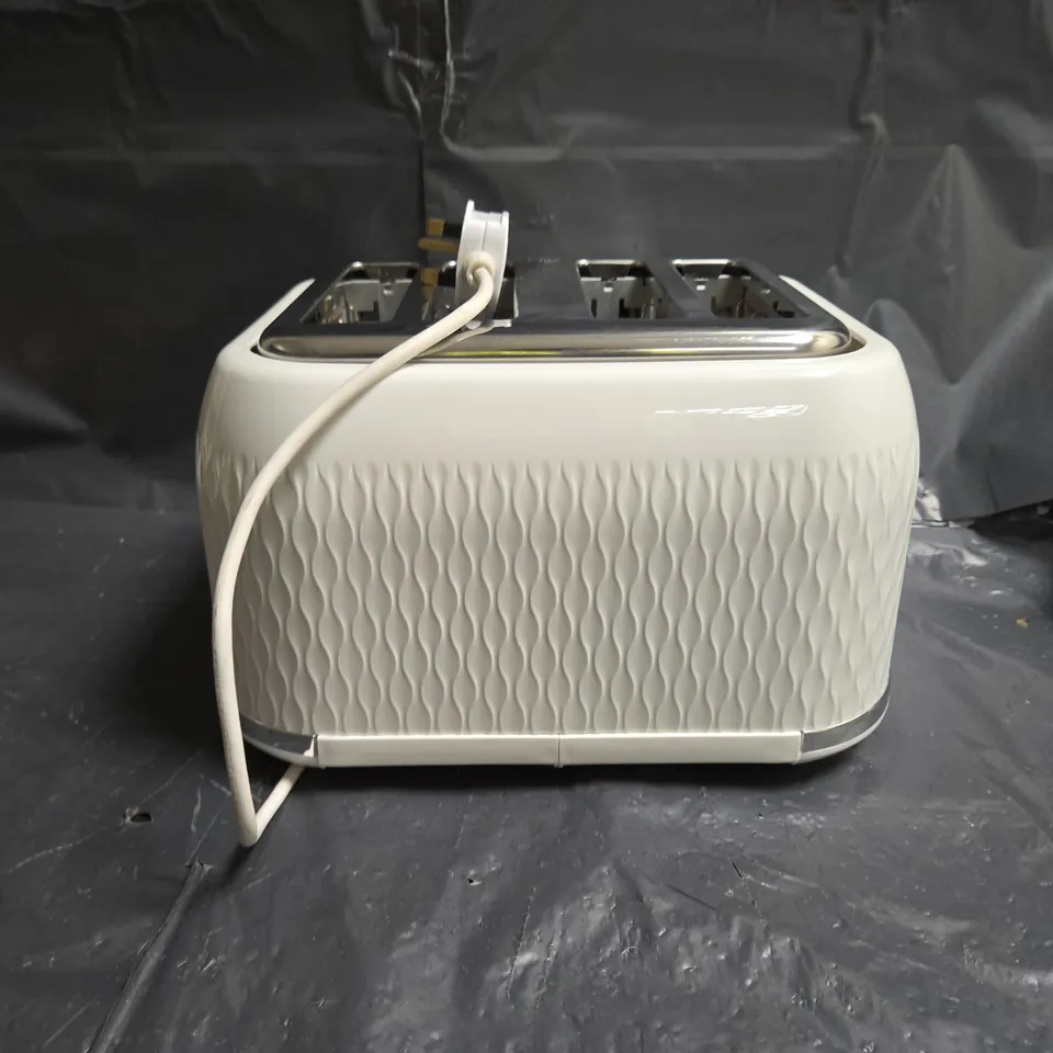 BREVILLE 2-SLICE TOASTER – WHITE TEXTURED BODY WITH CHROME LEVERS