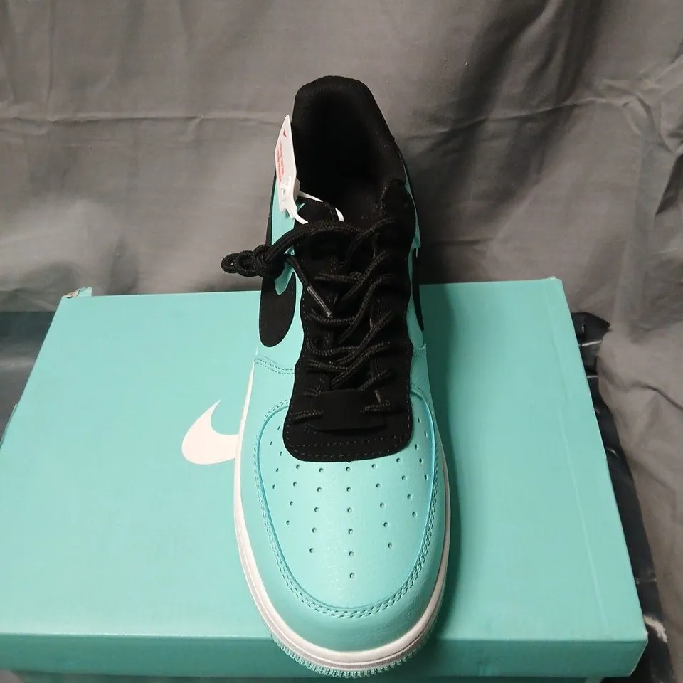 NIKE AIR FORCE 1 SNEAKERS – TURQUOISE/BLACK UK SIZE 9