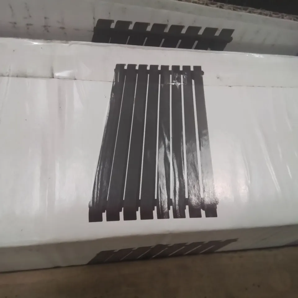 BOXED DESIGNER WILSONA HORIZONTAL WATER RADIATOR ANTHRACITE 3685 BTU
