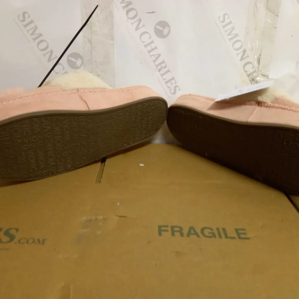 VIONIC GRACE SLIPPERS IN PINK SIZE 6